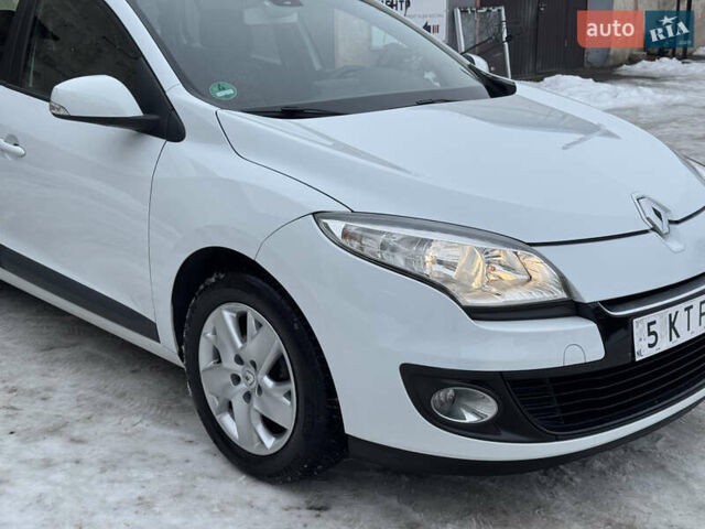 Белый Рено Меган, объемом двигателя 1.5 л и пробегом 230 тыс. км за 7350 $, фото 15 на Automoto.ua