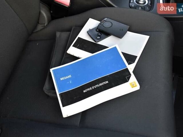 Білий Рено Меган, об'ємом двигуна 1.46 л та пробігом 252 тис. км за 7800 $, фото 45 на Automoto.ua