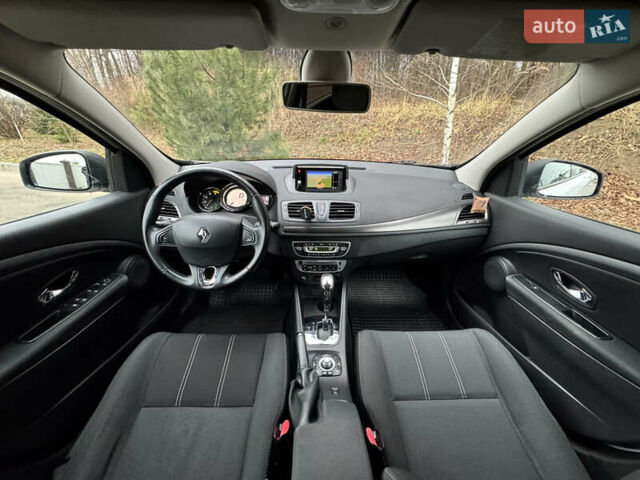 Білий Рено Меган, об'ємом двигуна 1.46 л та пробігом 245 тис. км за 8500 $, фото 9 на Automoto.ua