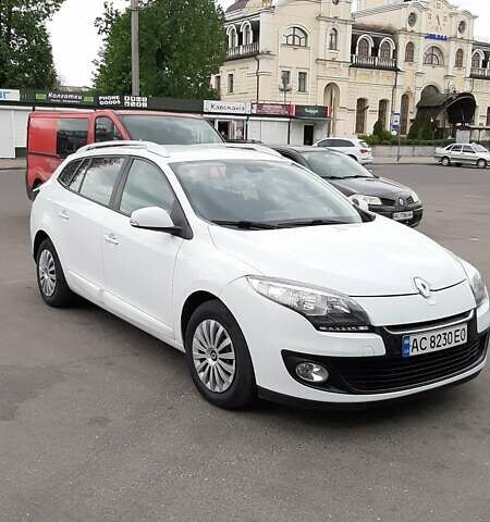 Белый Рено Меган, объемом двигателя 1.46 л и пробегом 180 тыс. км за 8900 $, фото 7 на Automoto.ua