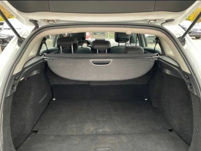 Белый Рено Меган, объемом двигателя 1.5 л и пробегом 148 тыс. км за 8999 $, фото 18 на Automoto.ua