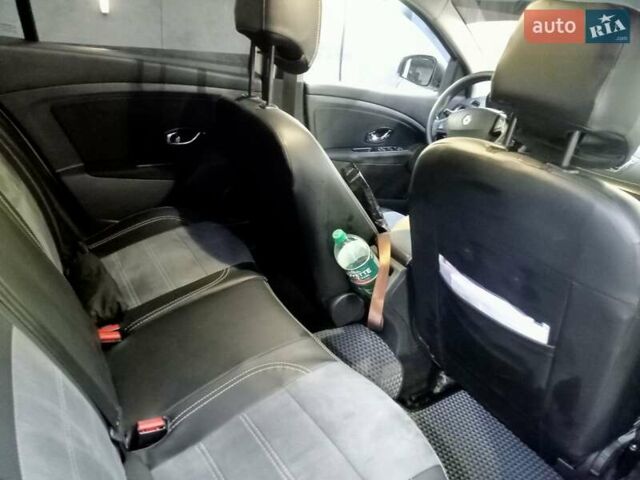 Белый Рено Меган, объемом двигателя 1.5 л и пробегом 244 тыс. км за 7500 $, фото 1 на Automoto.ua