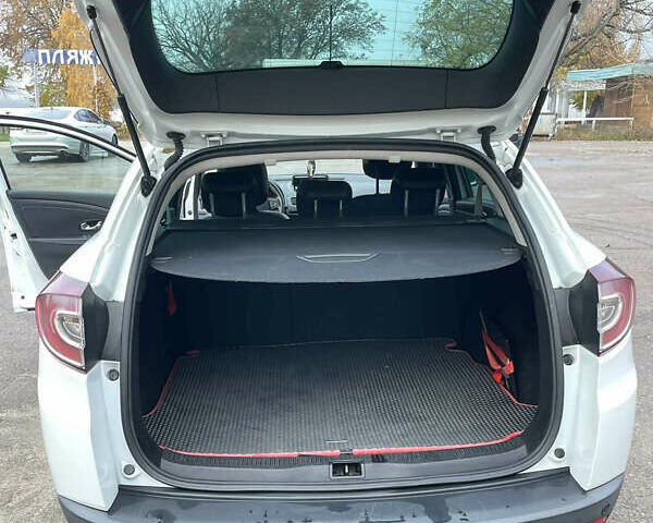 Белый Рено Меган, объемом двигателя 1.46 л и пробегом 308 тыс. км за 8700 $, фото 8 на Automoto.ua