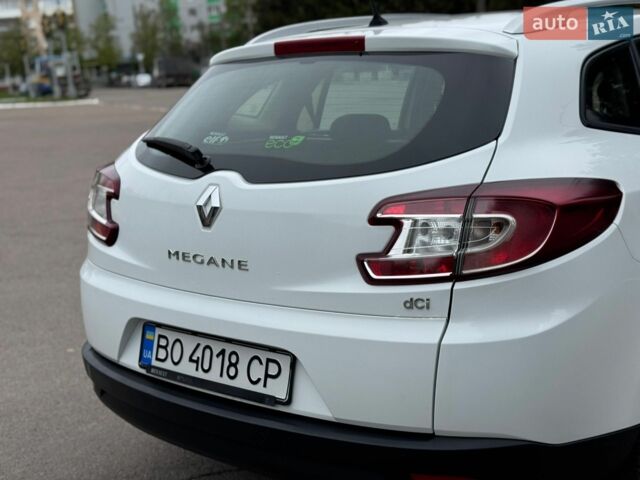 Білий Рено Меган, об'ємом двигуна 1.46 л та пробігом 250 тис. км за 5999 $, фото 25 на Automoto.ua