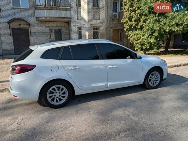 Білий Рено Меган, об'ємом двигуна 1.46 л та пробігом 249 тис. км за 7800 $, фото 6 на Automoto.ua