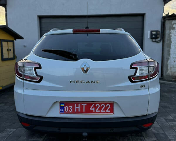Белый Рено Меган, объемом двигателя 1.5 л и пробегом 236 тыс. км за 9700 $, фото 13 на Automoto.ua