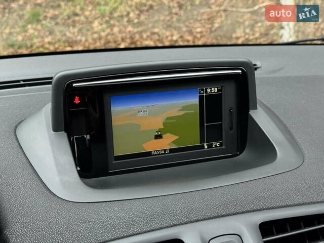 Білий Рено Меган, об'ємом двигуна 1.46 л та пробігом 245 тис. км за 8500 $, фото 19 на Automoto.ua