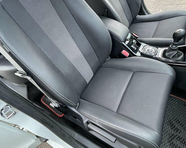 Белый Рено Меган, объемом двигателя 1.46 л и пробегом 305 тыс. км за 8500 $, фото 29 на Automoto.ua