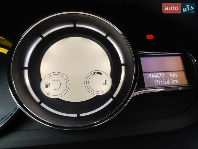 Білий Рено Меган, об'ємом двигуна 1.46 л та пробігом 205 тис. км за 7500 $, фото 12 на Automoto.ua