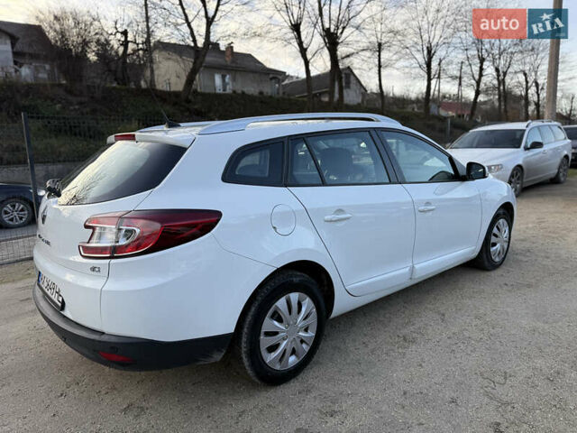 Белый Рено Меган, объемом двигателя 1.5 л и пробегом 259 тыс. км за 7999 $, фото 10 на Automoto.ua