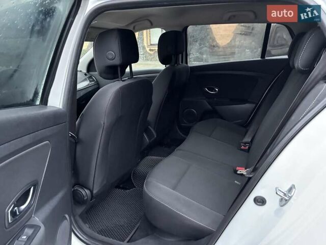 Білий Рено Меган, об'ємом двигуна 1.5 л та пробігом 248 тис. км за 7300 $, фото 24 на Automoto.ua