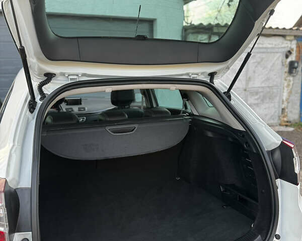 Белый Рено Меган, объемом двигателя 1.5 л и пробегом 236 тыс. км за 9700 $, фото 45 на Automoto.ua