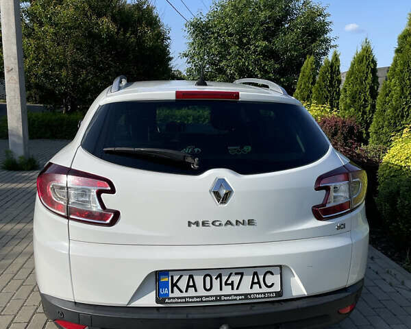 Белый Рено Меган, объемом двигателя 1.6 л и пробегом 372 тыс. км за 6100 $, фото 4 на Automoto.ua