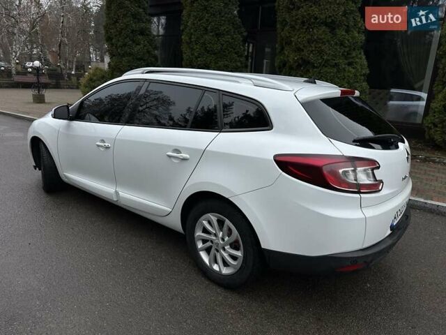 Білий Рено Меган, об'ємом двигуна 1.46 л та пробігом 243 тис. км за 8700 $, фото 3 на Automoto.ua