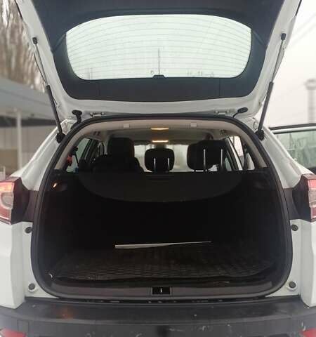 Белый Рено Меган, объемом двигателя 1.5 л и пробегом 378 тыс. км за 5200 $, фото 35 на Automoto.ua