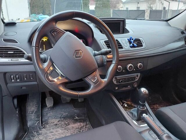 Белый Рено Меган, объемом двигателя 1.5 л и пробегом 277 тыс. км за 6700 $, фото 6 на Automoto.ua