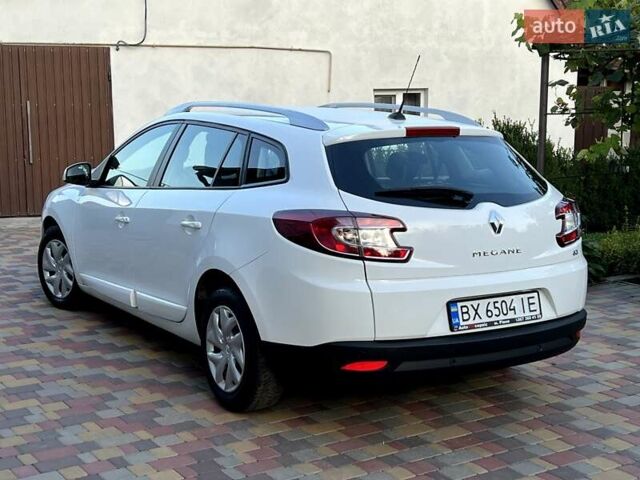 Белый Рено Меган, объемом двигателя 1.46 л и пробегом 185 тыс. км за 9099 $, фото 6 на Automoto.ua