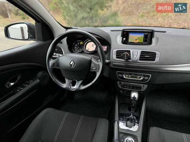 Білий Рено Меган, об'ємом двигуна 1.46 л та пробігом 245 тис. км за 8500 $, фото 10 на Automoto.ua