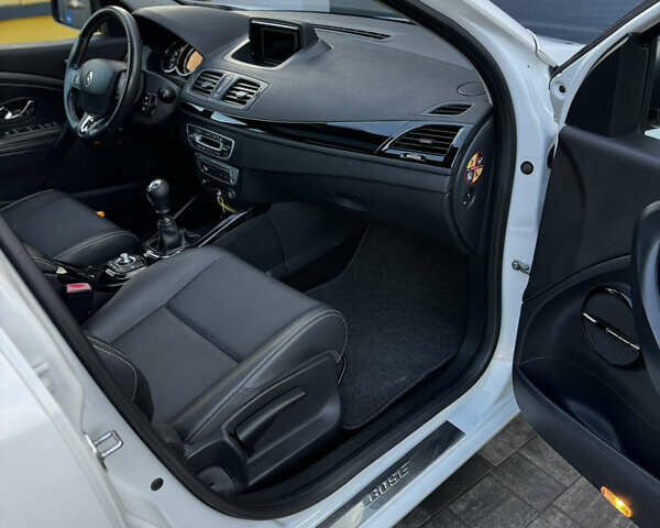 Белый Рено Меган, объемом двигателя 1.5 л и пробегом 236 тыс. км за 9700 $, фото 33 на Automoto.ua