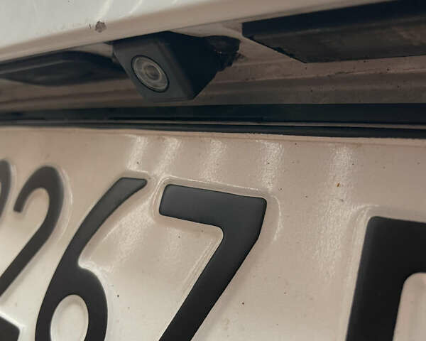 Белый Рено Меган, объемом двигателя 1.46 л и пробегом 305 тыс. км за 8500 $, фото 21 на Automoto.ua