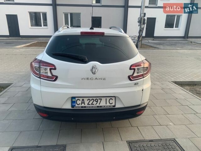 Білий Рено Меган, об'ємом двигуна 1.46 л та пробігом 398 тис. км за 6100 $, фото 1 на Automoto.ua
