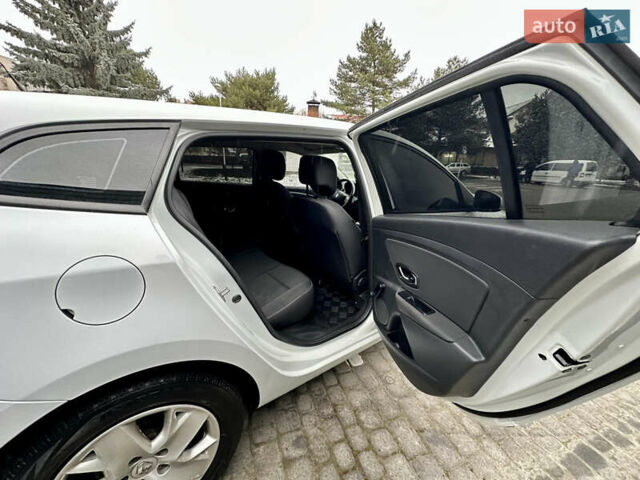 Білий Рено Меган, об'ємом двигуна 1.46 л та пробігом 223 тис. км за 6750 $, фото 20 на Automoto.ua