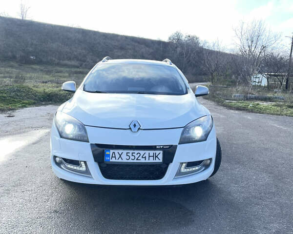 Белый Рено Меган, объемом двигателя 1.46 л и пробегом 390 тыс. км за 8200 $, фото 19 на Automoto.ua