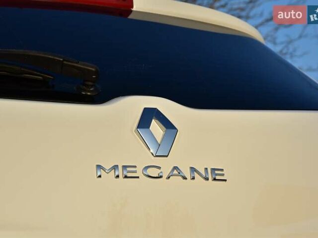 Білий Рено Меган, об'ємом двигуна 1.46 л та пробігом 252 тис. км за 7800 $, фото 21 на Automoto.ua