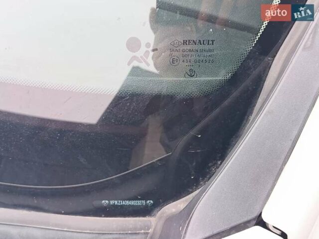Білий Рено Меган, об'ємом двигуна 1.46 л та пробігом 261 тис. км за 8750 $, фото 11 на Automoto.ua