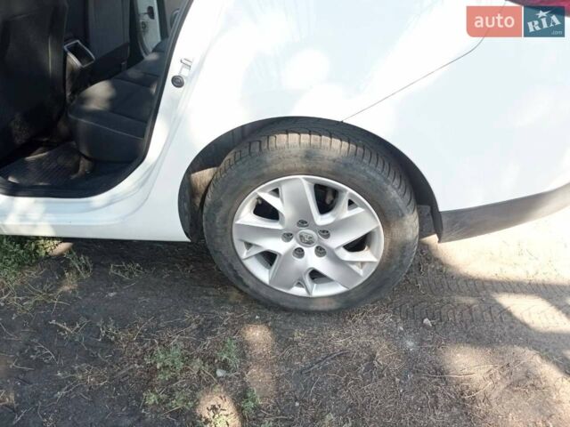 Белый Рено Меган, объемом двигателя 1.46 л и пробегом 250 тыс. км за 7200 $, фото 9 на Automoto.ua
