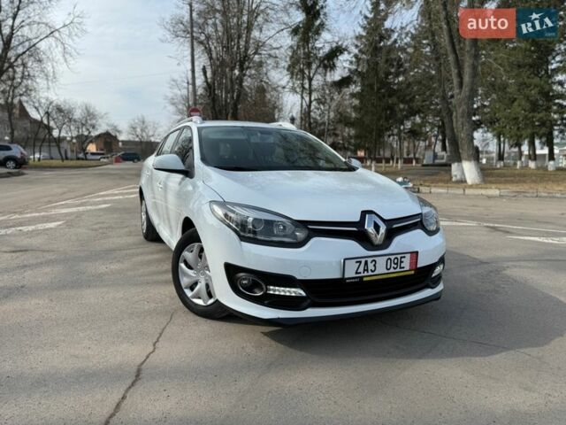 Белый Рено Меган, объемом двигателя 1.6 л и пробегом 209 тыс. км за 8499 $, фото 3 на Automoto.ua