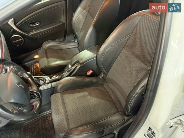 Білий Рено Меган, об'ємом двигуна 1.46 л та пробігом 272 тис. км за 8999 $, фото 27 на Automoto.ua