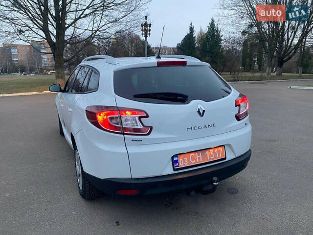 Белый Рено Меган, объемом двигателя 1.2 л и пробегом 146 тыс. км за 6600 $, фото 7 на Automoto.ua