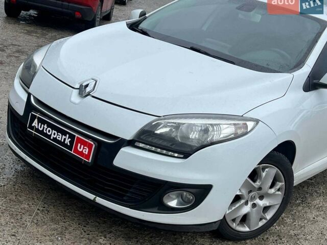 Білий Рено Меган, об'ємом двигуна 1.5 л та пробігом 280 тис. км за 5940 $, фото 13 на Automoto.ua