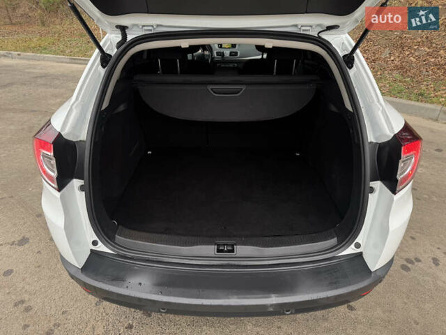 Білий Рено Меган, об'ємом двигуна 1.46 л та пробігом 245 тис. км за 8500 $, фото 22 на Automoto.ua