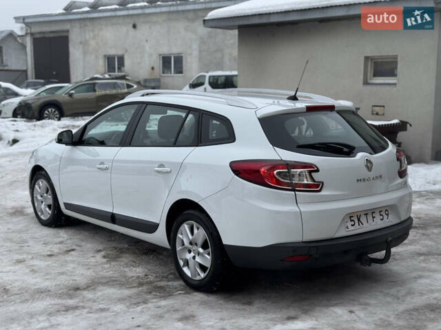 Белый Рено Меган, объемом двигателя 1.5 л и пробегом 230 тыс. км за 7350 $, фото 7 на Automoto.ua