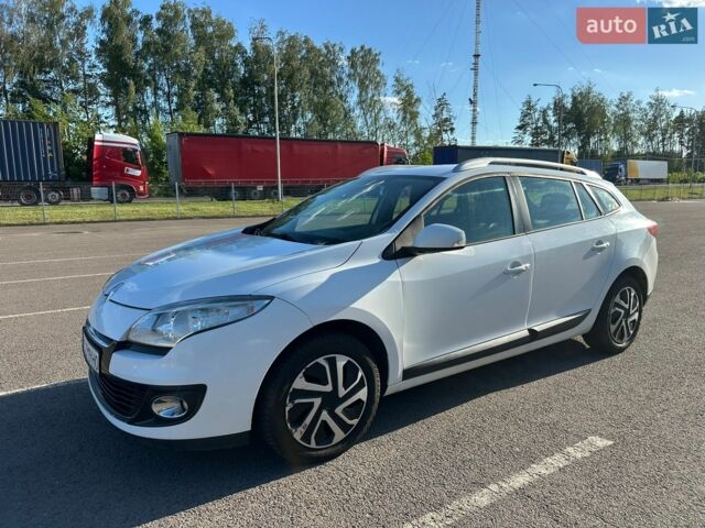 Білий Рено Меган, об'ємом двигуна 1.46 л та пробігом 260 тис. км за 6550 $, фото 11 на Automoto.ua