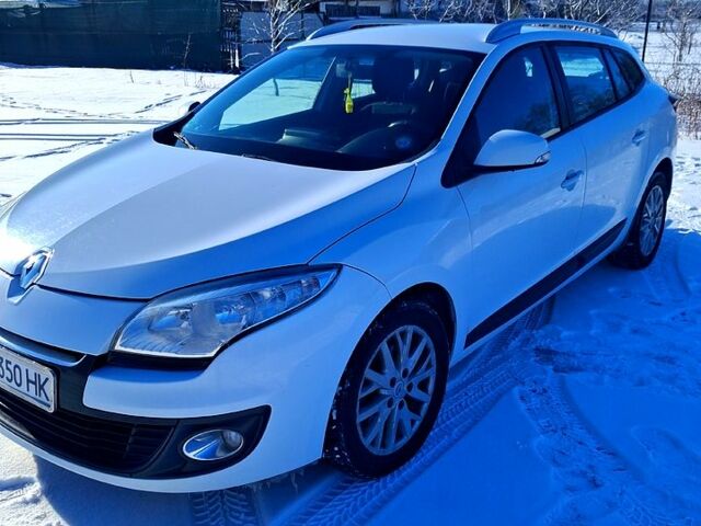 Белый Рено Меган, объемом двигателя 1.5 л и пробегом 27000 тыс. км за 7000 $, фото 8 на Automoto.ua