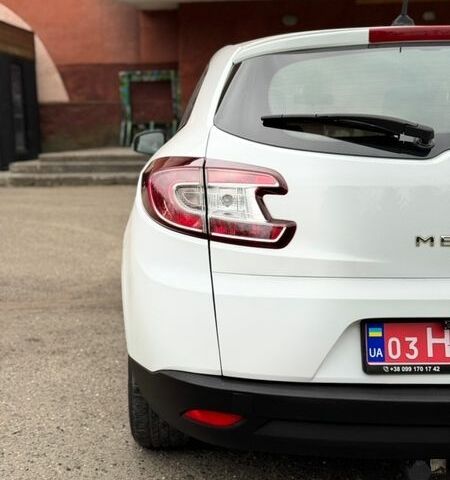 Белый Рено Меган, объемом двигателя 1.46 л и пробегом 231 тыс. км за 7350 $, фото 18 на Automoto.ua