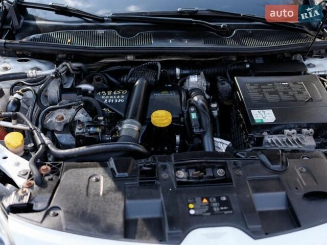 Белый Рено Меган, объемом двигателя 1.5 л и пробегом 230 тыс. км за 9300 $, фото 14 на Automoto.ua