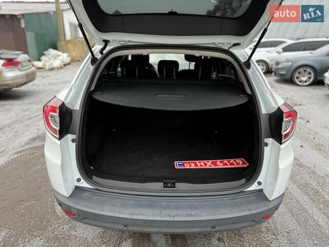 Белый Рено Меган, объемом двигателя 1.6 л и пробегом 153 тыс. км за 9300 $, фото 31 на Automoto.ua