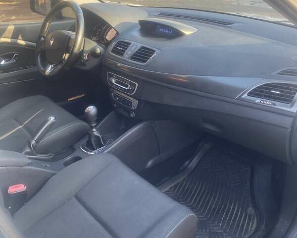 Білий Рено Меган, об'ємом двигуна 1.5 л та пробігом 226 тис. км за 7700 $, фото 10 на Automoto.ua