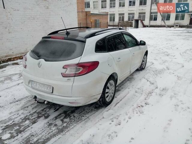 Белый Рено Меган, объемом двигателя 1.46 л и пробегом 307 тыс. км за 6900 $, фото 3 на Automoto.ua