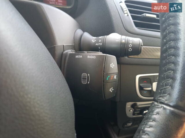 Белый Рено Меган, объемом двигателя 1.5 л и пробегом 222 тыс. км за 6850 $, фото 39 на Automoto.ua