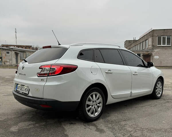Білий Рено Меган, об'ємом двигуна 1.46 л та пробігом 280 тис. км за 8350 $, фото 4 на Automoto.ua