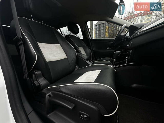 Белый Рено Меган, объемом двигателя 0 л и пробегом 262 тыс. км за 8499 $, фото 60 на Automoto.ua