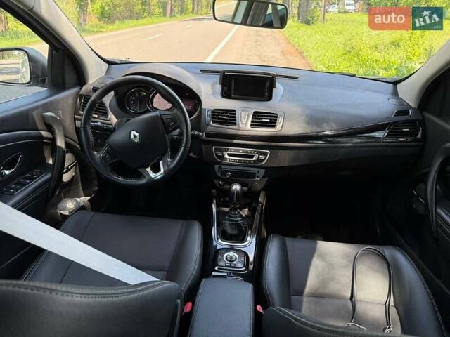 Белый Рено Меган, объемом двигателя 1.5 л и пробегом 239 тыс. км за 8800 $, фото 13 на Automoto.ua