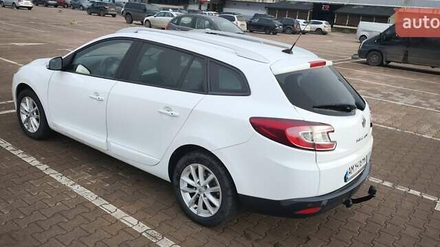 Белый Рено Меган, объемом двигателя 1.46 л и пробегом 280 тыс. км за 8500 $, фото 2 на Automoto.ua