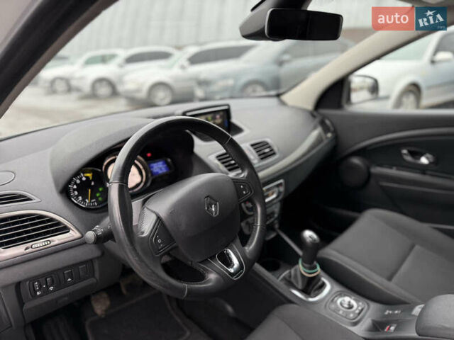 Белый Рено Меган, объемом двигателя 1.6 л и пробегом 153 тыс. км за 9300 $, фото 22 на Automoto.ua