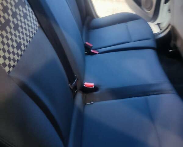 Білий Рено Меган, об'ємом двигуна 1.5 л та пробігом 221 тис. км за 6161 $, фото 5 на Automoto.ua